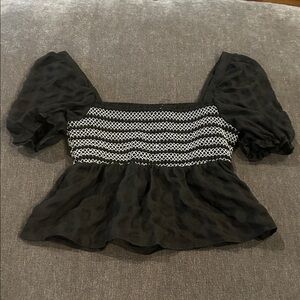 Chic Black and White Puff Sleeve Blouse